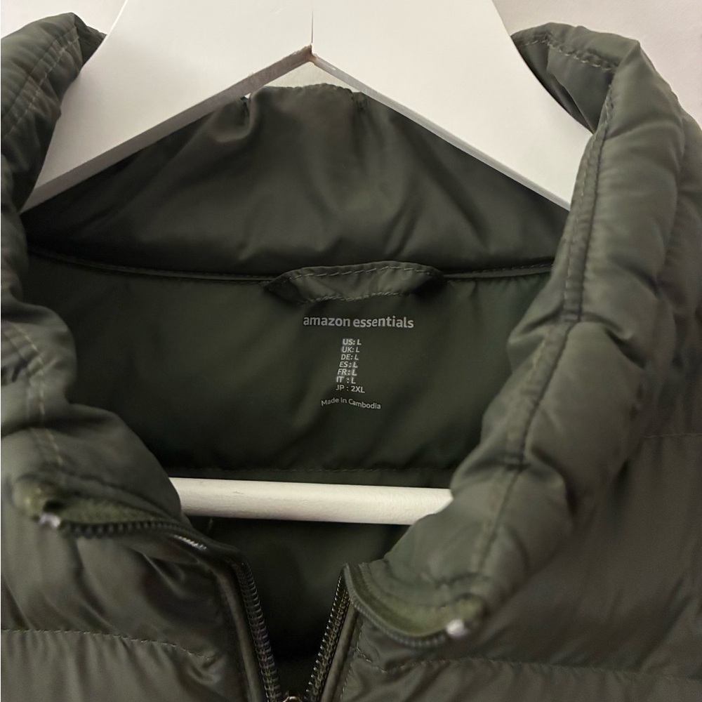 Amazon Essentials Puffer Coat Jacket Lightweight … - image 5